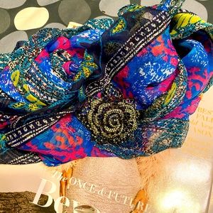 Black rhinestone rose brooch